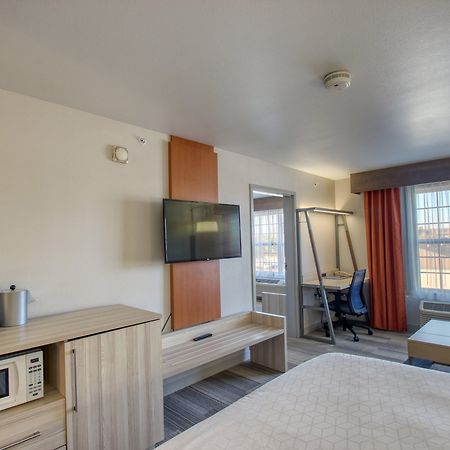 Holiday Inn Express Hotel & Suites Milwaukee Airport By Ihg Ngoại thất bức ảnh