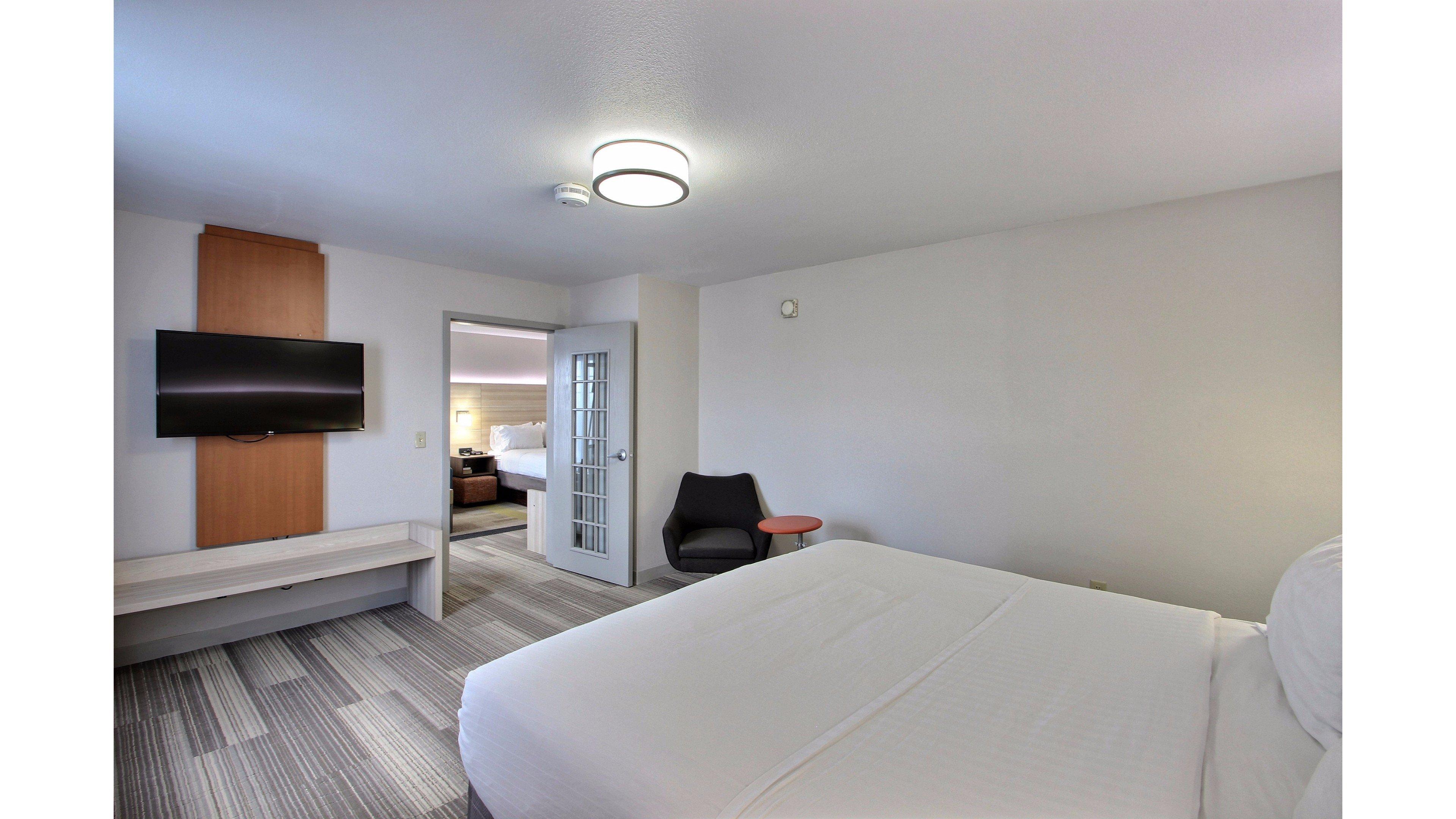 Holiday Inn Express Hotel & Suites Milwaukee Airport By Ihg Ngoại thất bức ảnh