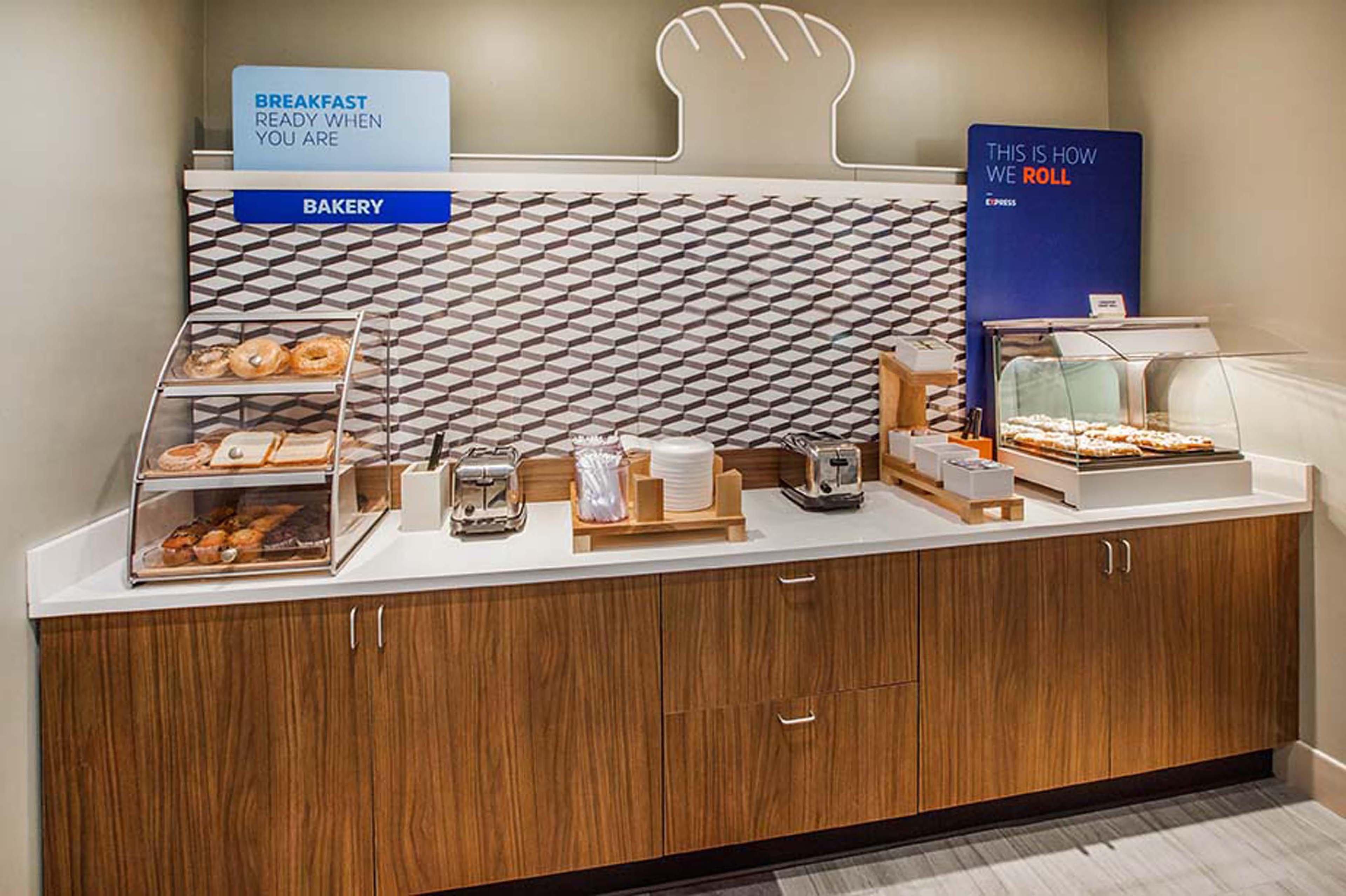 Holiday Inn Express Hotel & Suites Milwaukee Airport By Ihg Ngoại thất bức ảnh