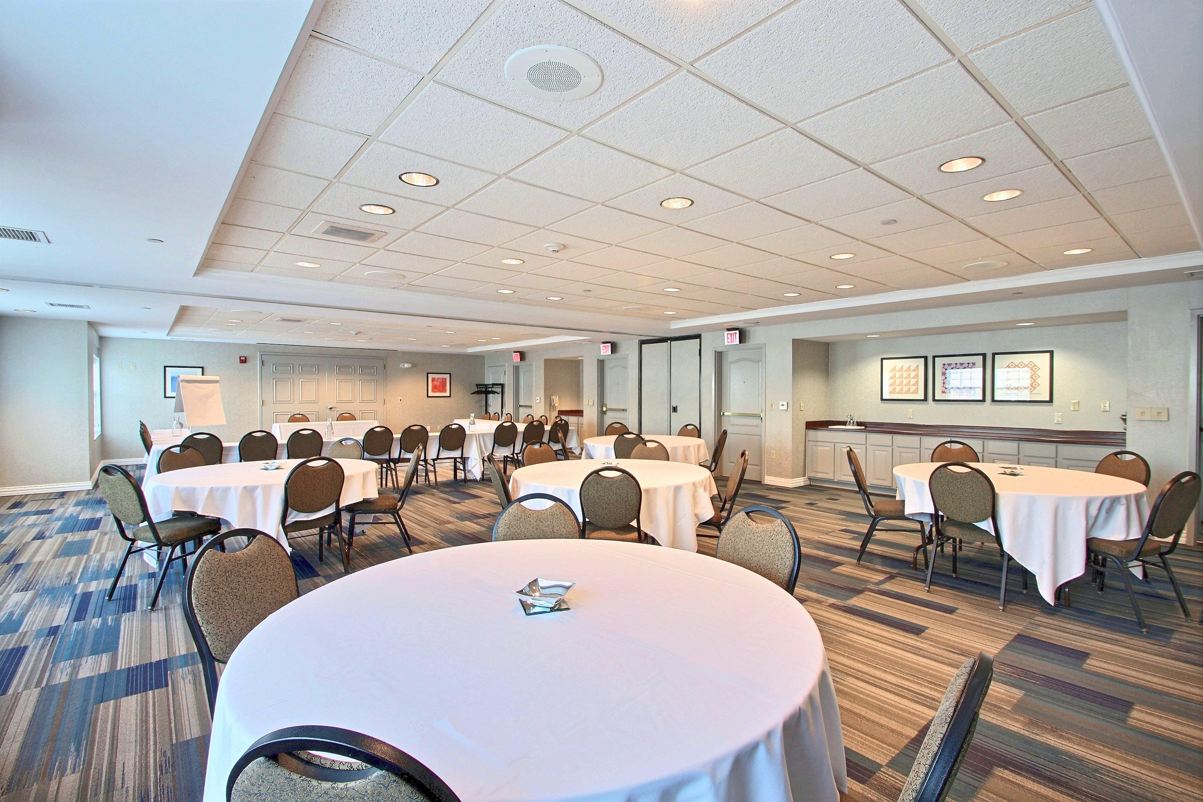 Holiday Inn Express Hotel & Suites Milwaukee Airport By Ihg Ngoại thất bức ảnh