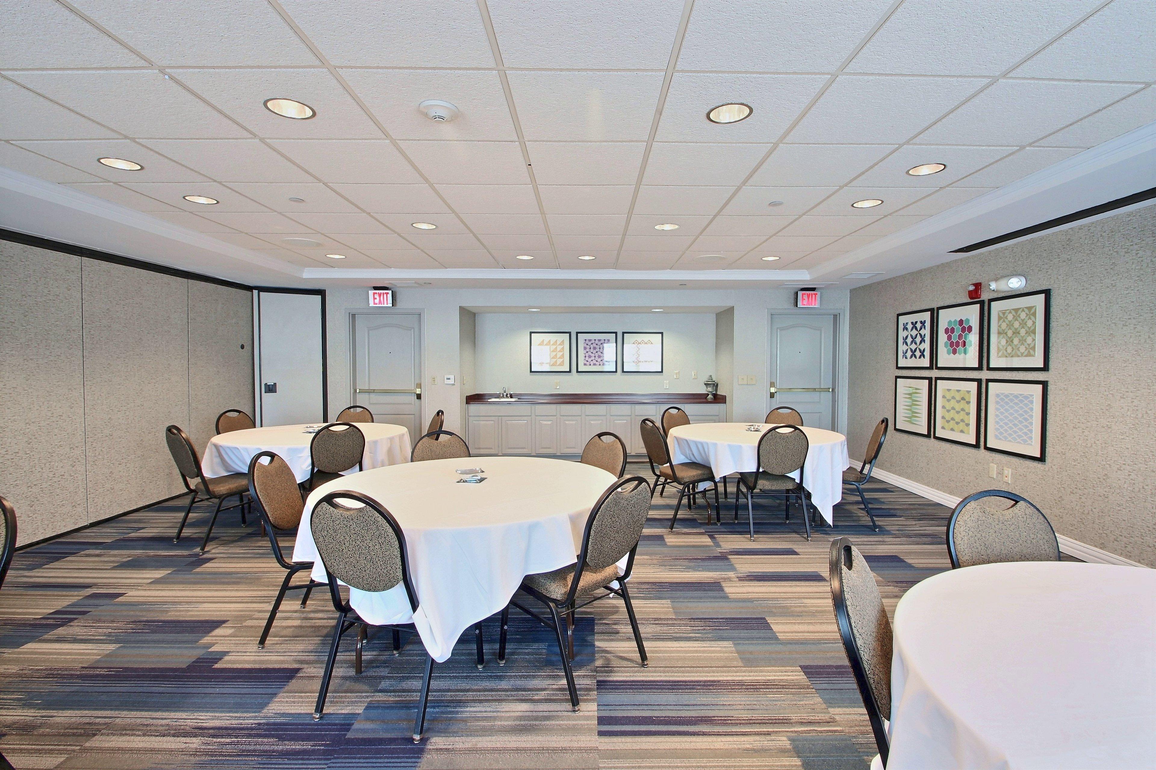 Holiday Inn Express Hotel & Suites Milwaukee Airport By Ihg Ngoại thất bức ảnh