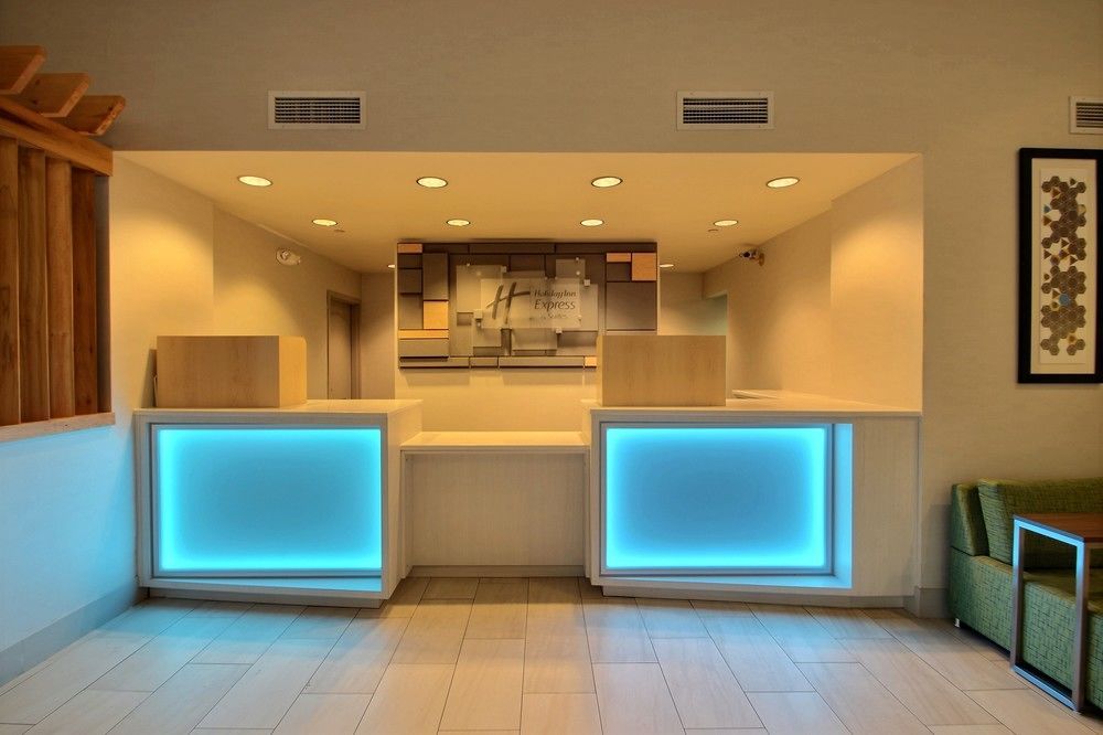 Holiday Inn Express Hotel & Suites Milwaukee Airport By Ihg Ngoại thất bức ảnh